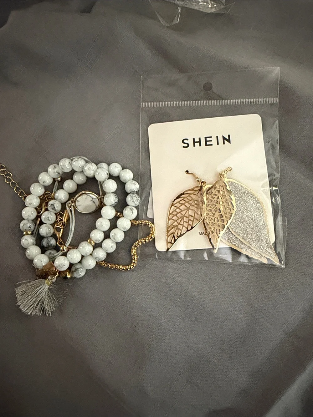 SHEIN White Marbled Bead & Gold Leaf Bracelet and Earring Set